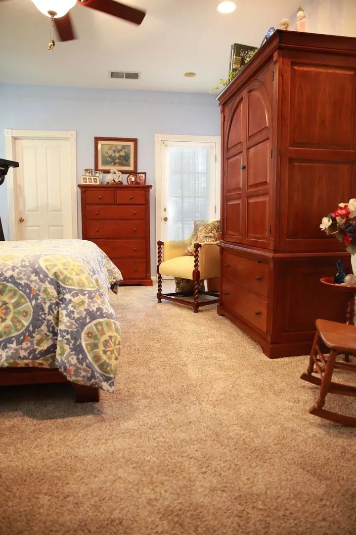 Plush bedroom carpet in Lemoore, CA