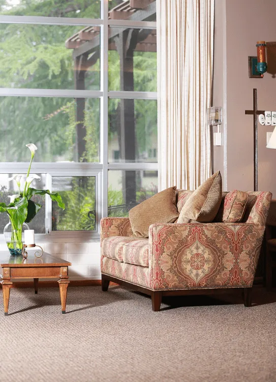 Seating area with new carpeting in Three Rivers, CA