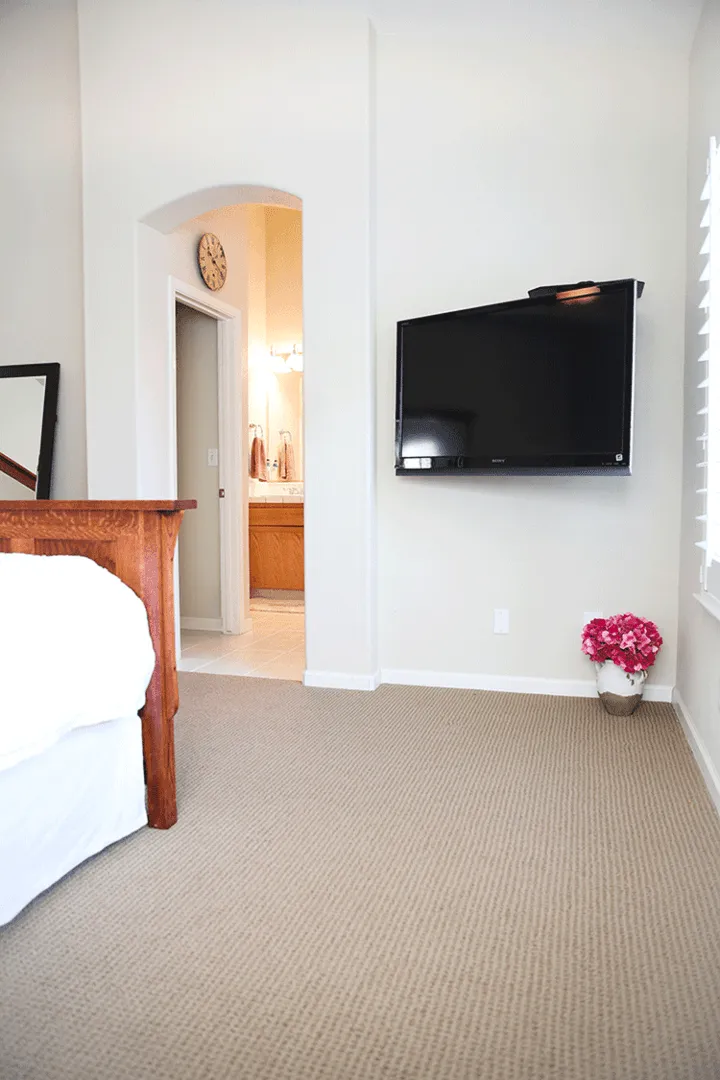 Larger view of new carpeting in bedroom